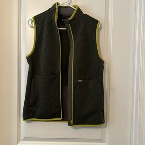 Figs on-shift knit vest